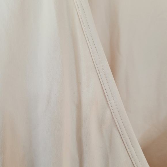 FREE PEOPLE Womens Bodysuit Super Soft Deep V Cream Nude size Large - Picture 10 of 11